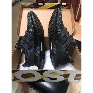 ADIDAS ULTRABOOST Clima men’s 11 brand new in box
